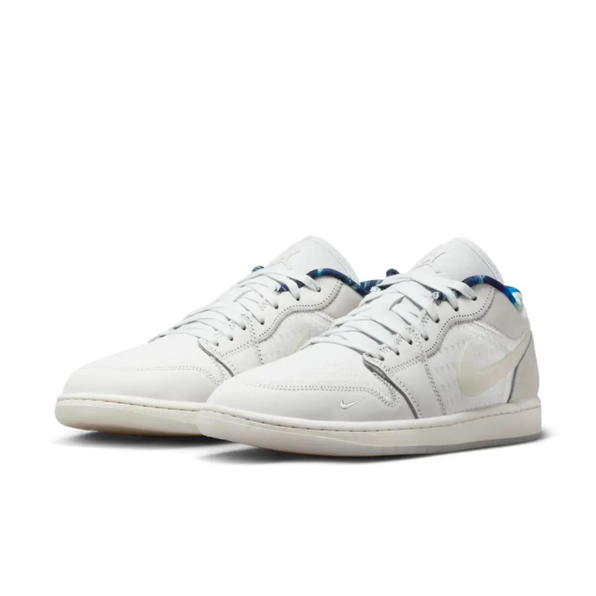 Jordan 1 Low SE Summit White Sail 4/6