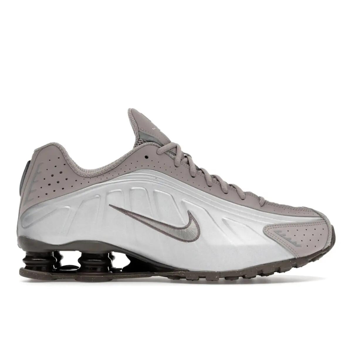 NIKE picture
