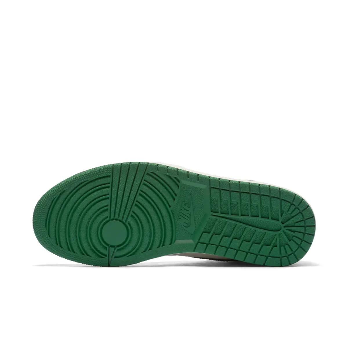 Air Jordan 1 Retro High Pine Green 2/6