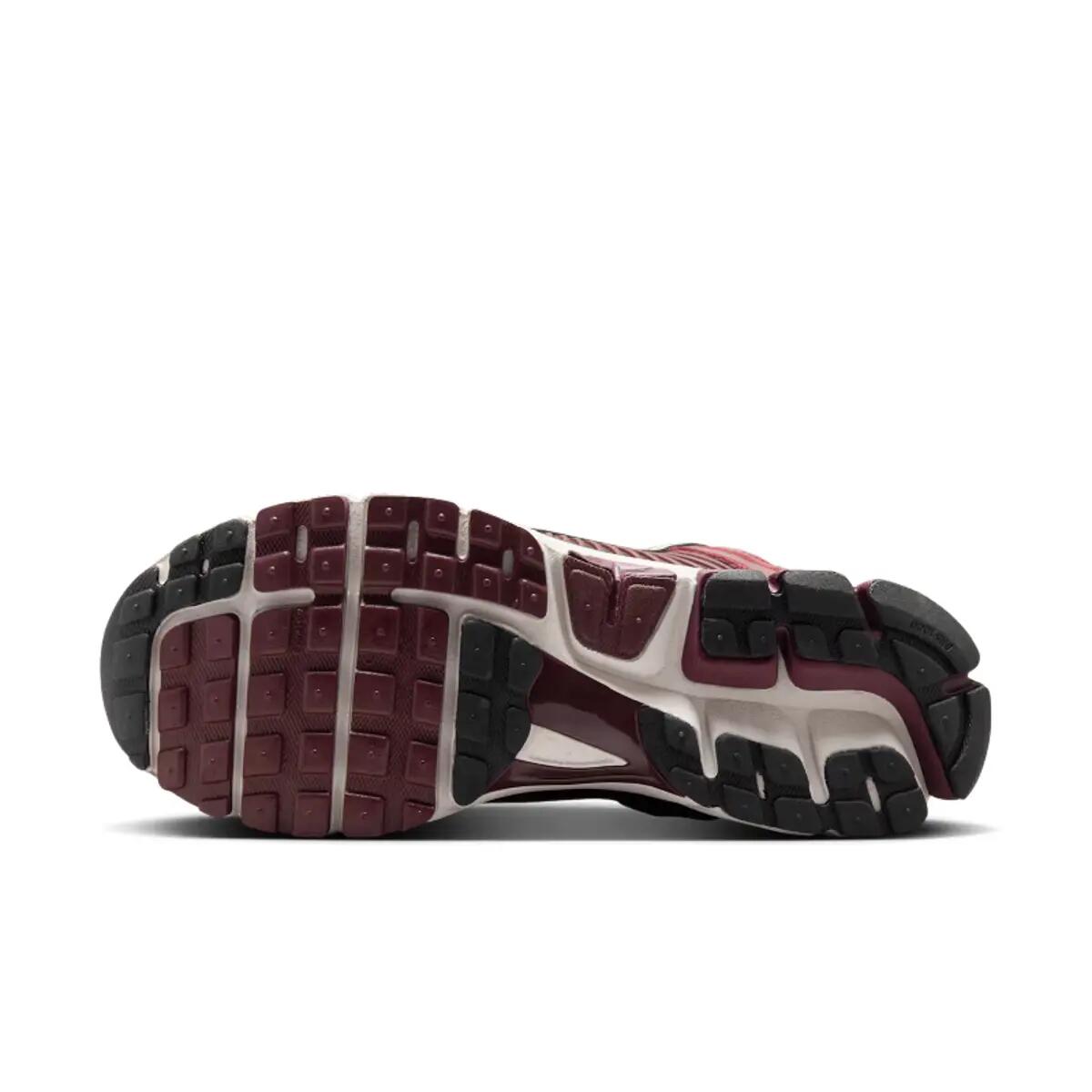 Nike Zoom Vomero 5 Dark Team Red 3/6