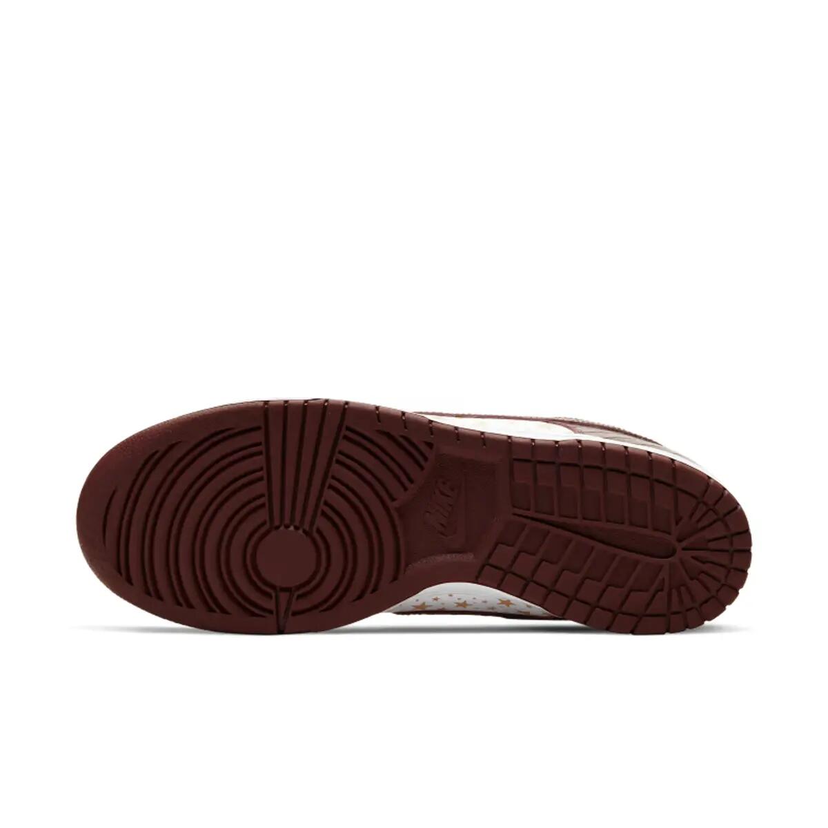 Nike SB Dunk Low Supreme Stars Barkroot Brown (2021) 2/6