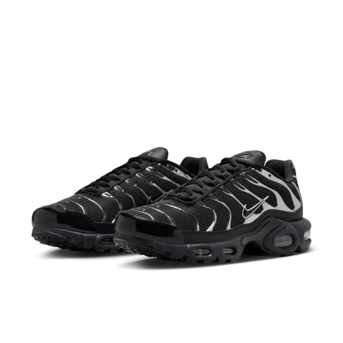 Nike Air Max Plus SE Black Chrome (Women's) 5/6