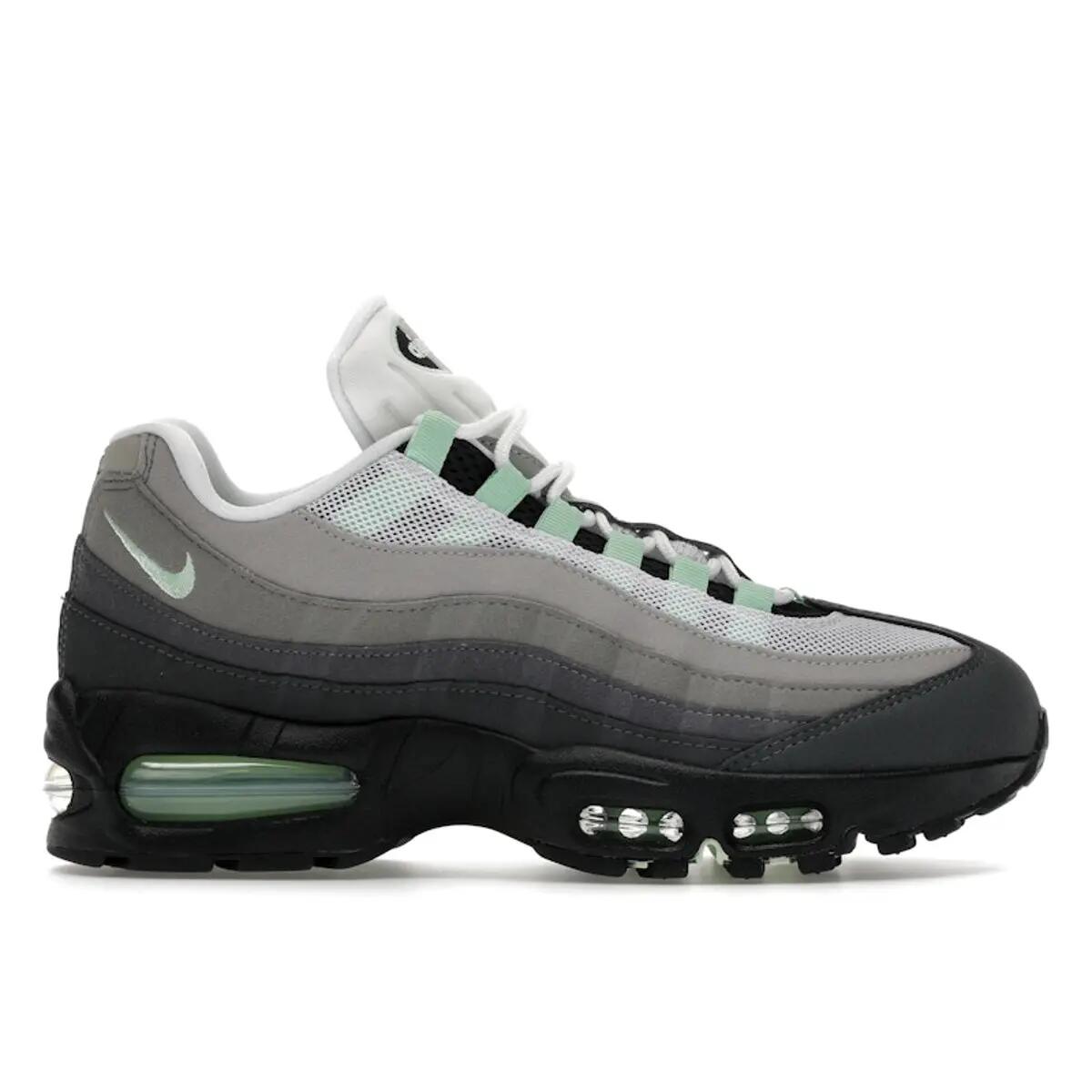 NIKE picture