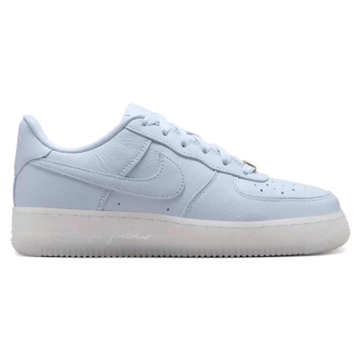 NIKE picture