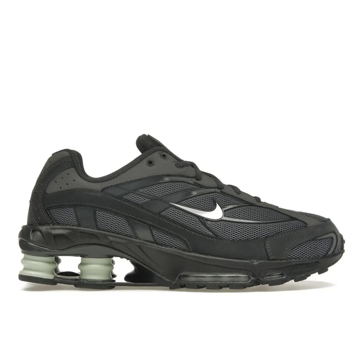 NIKE picture