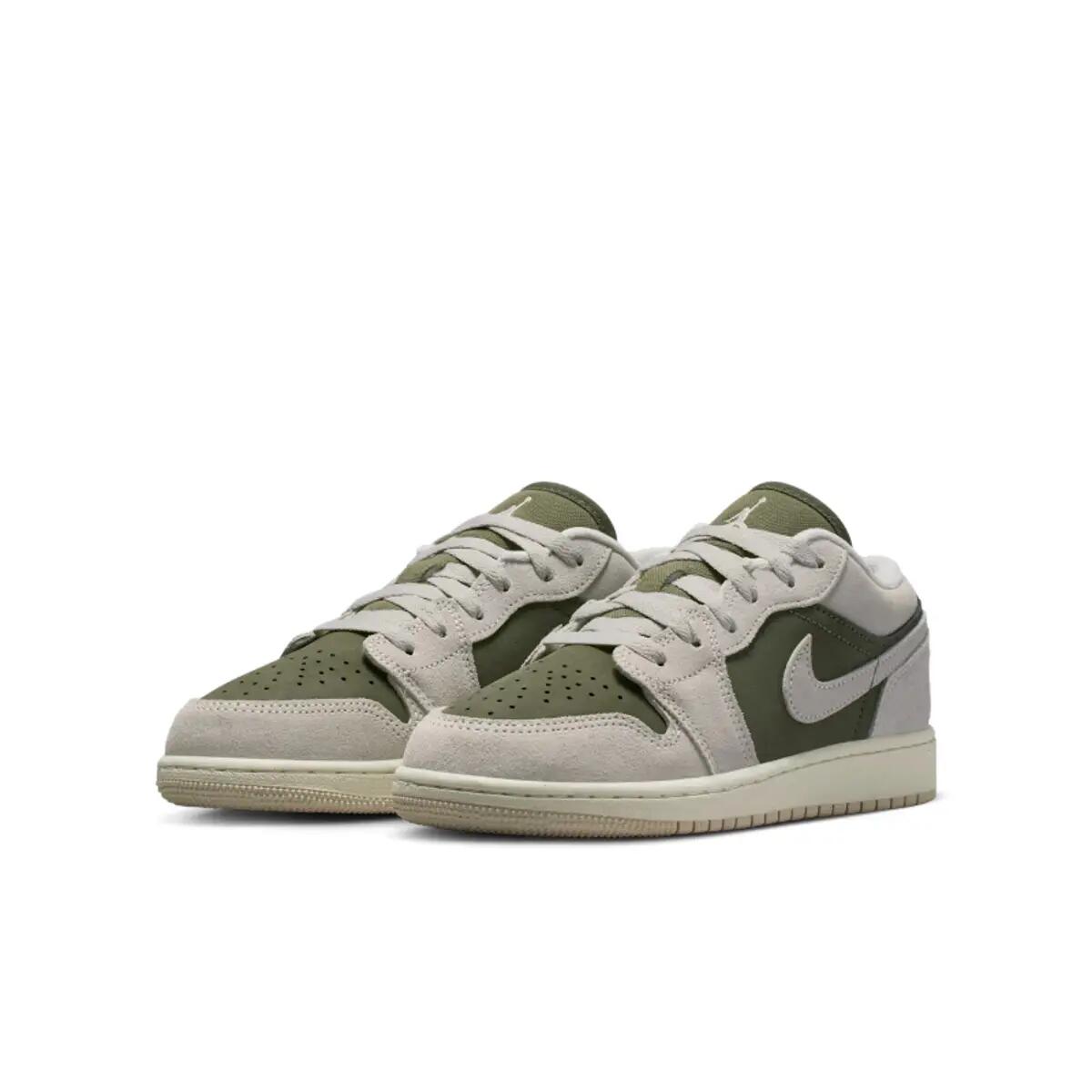 Jordan 1 Low SE Medium Olive Sail (GS) 4/6