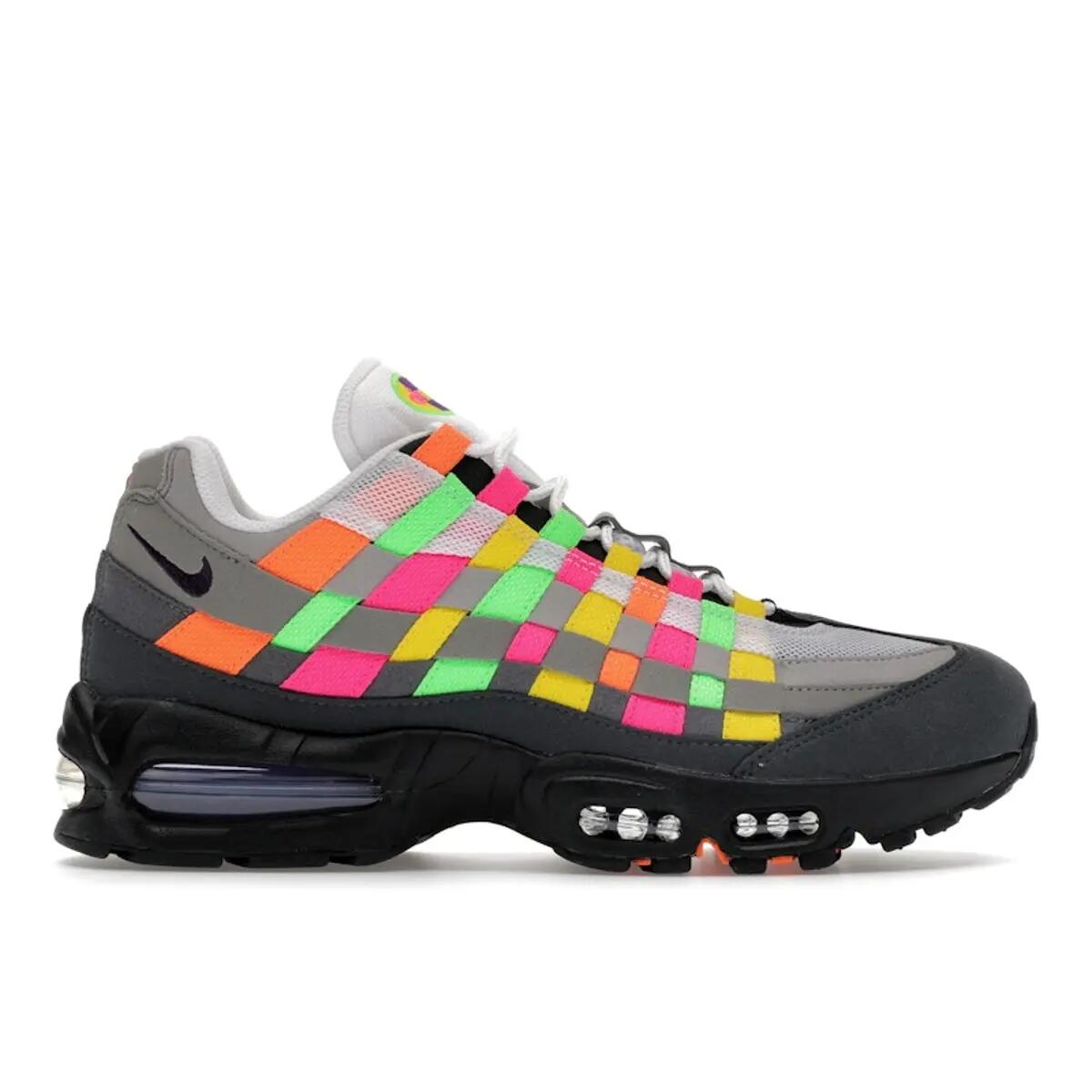 NIKE picture