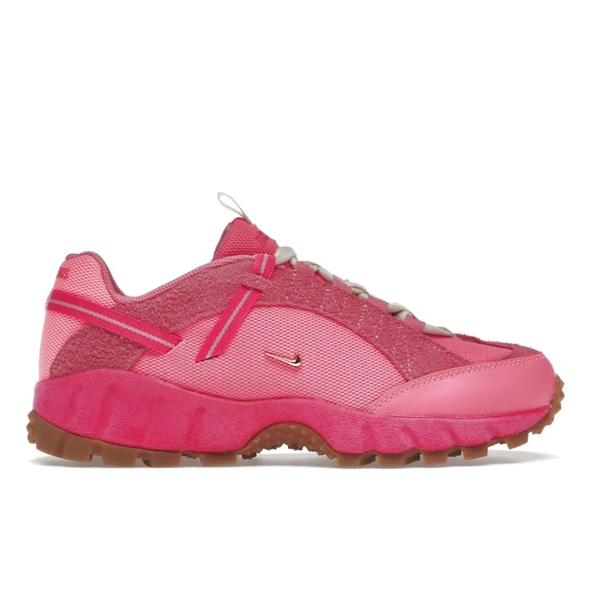 NIKE picture