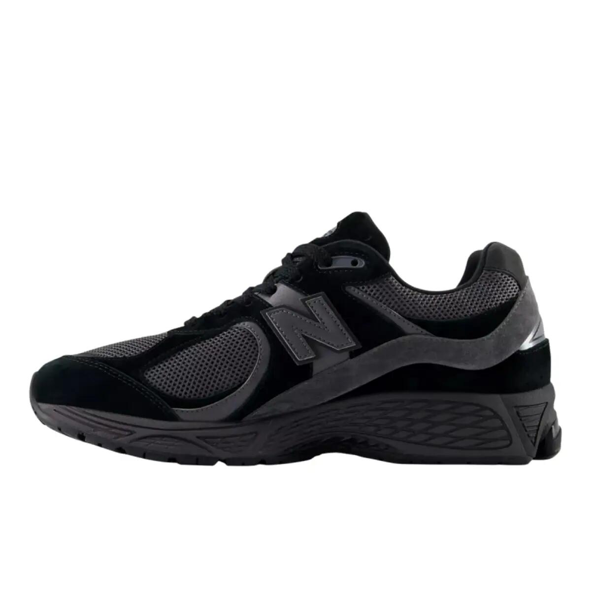 New Balance 2002r Black Black Dark Grey 2/5