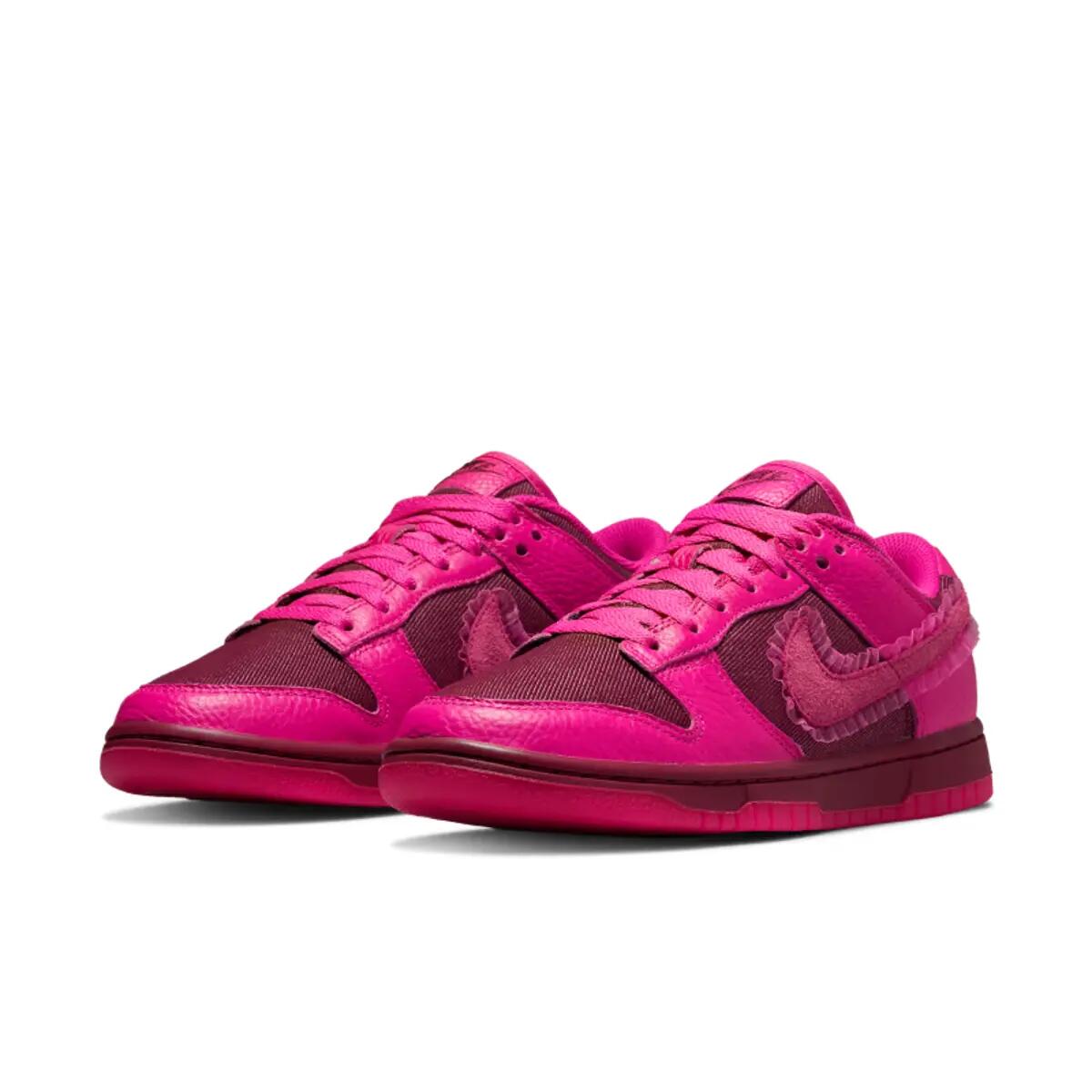 Nike Dunk Low Valentine's Day (2022) (Women's) 4/6