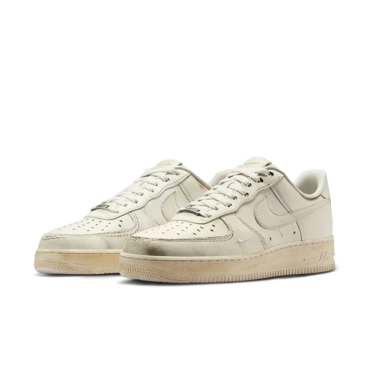 Nike Air Force 1 Low .SWOOSH Dirty Triple White 2/6
