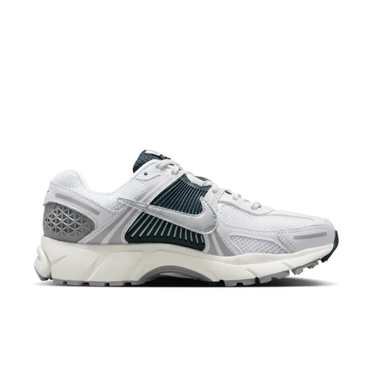 Nike Zoom Vomero 5 White Armory Navy (Women's) 3/6