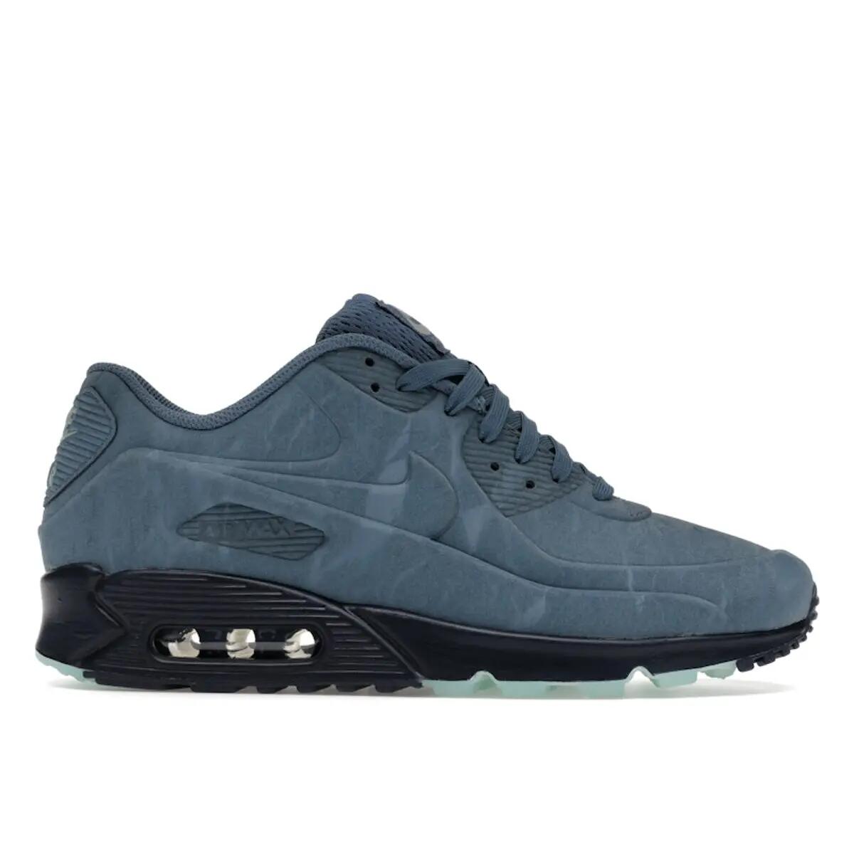 NIKE picture
