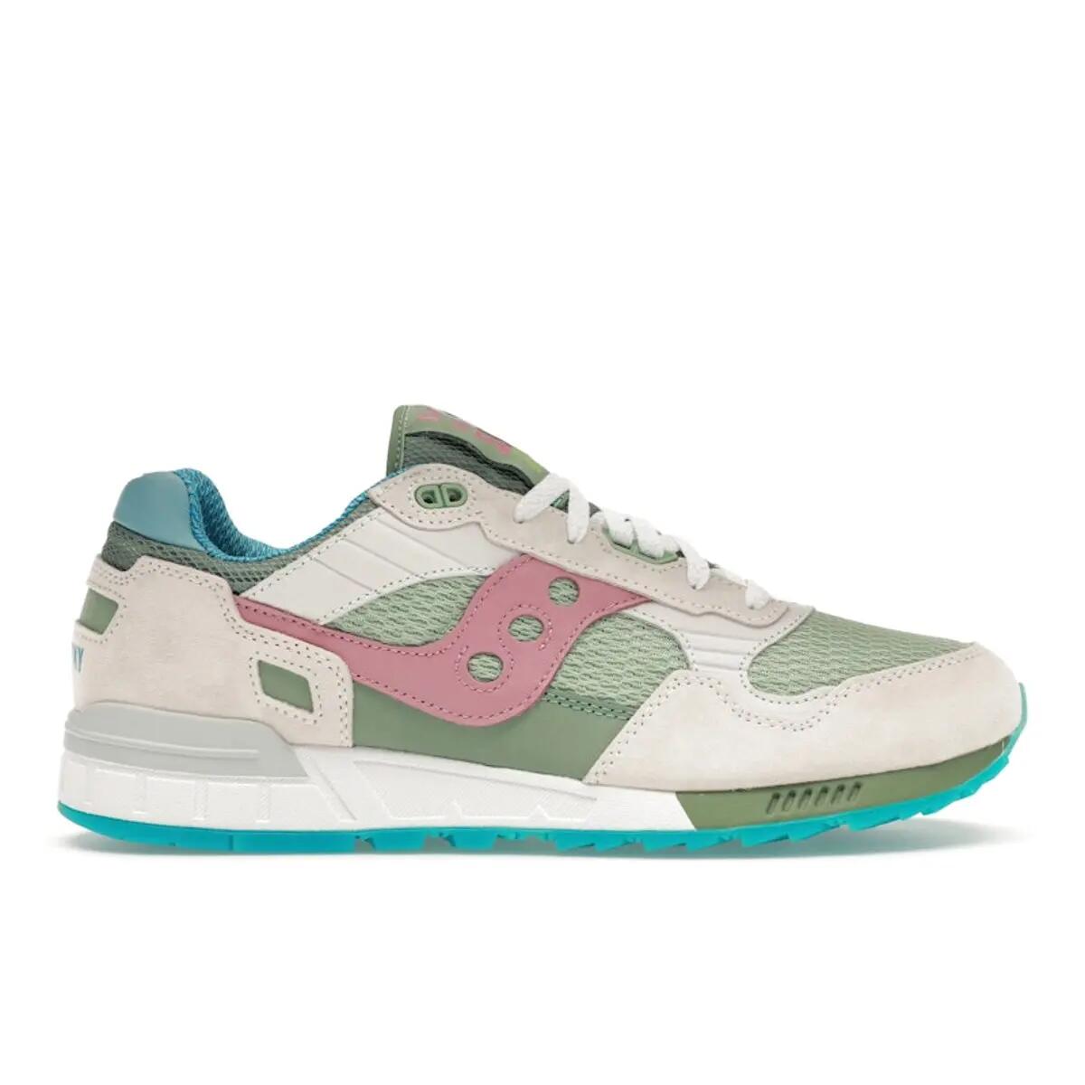 SAUCONY picture