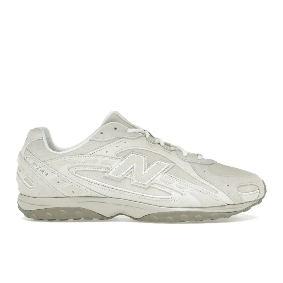 NEW BALANCE picture