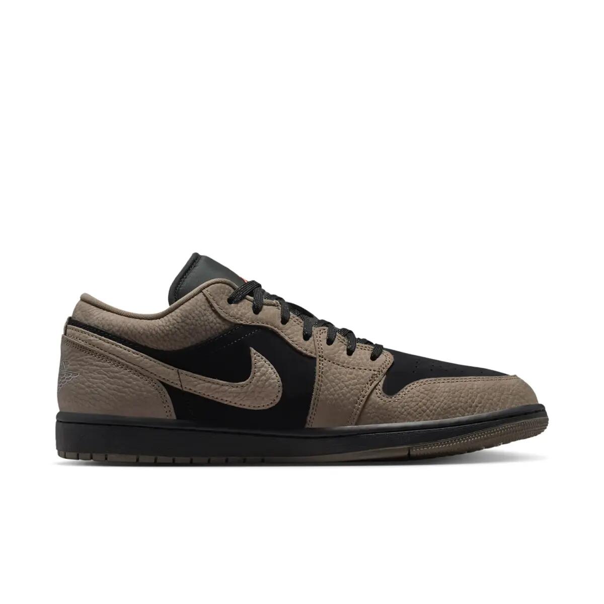 Uomo - Nike Air Jordan 1 Low SE - IB7109-005 - Nero 2/6