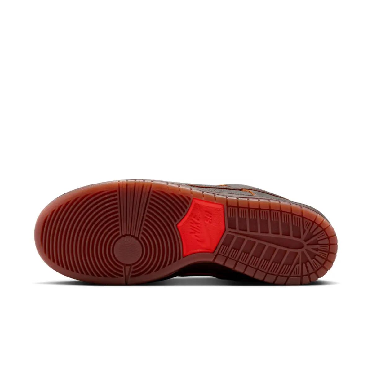 Nike Dunk SB Low Krampus 3/6