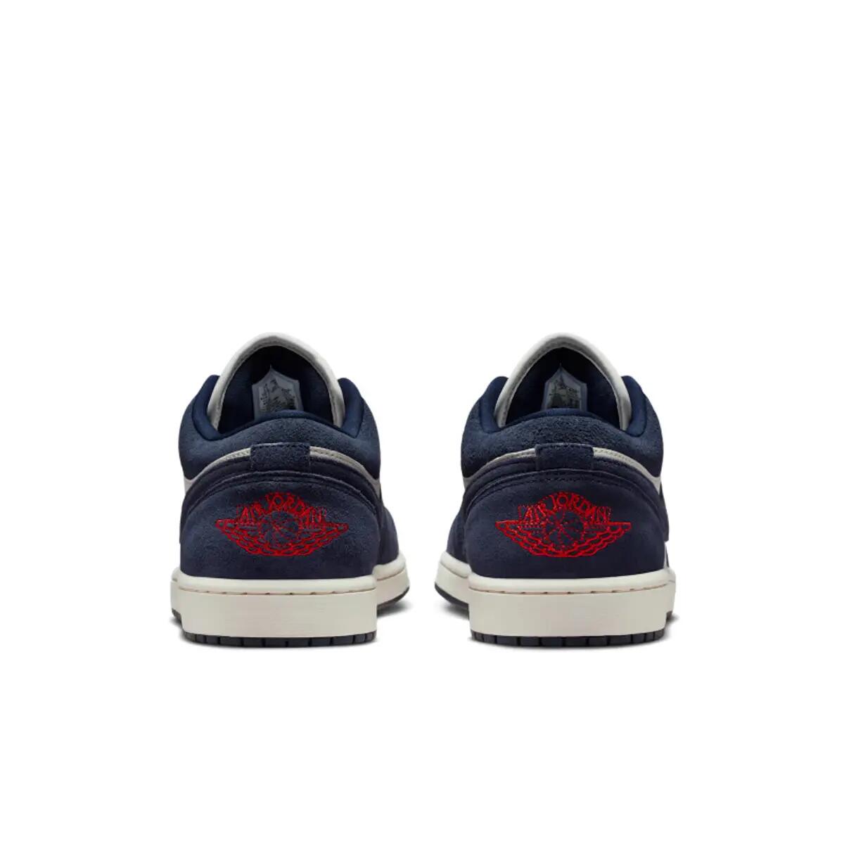 Air Jordan 1 Low SE Obsidian Suede 6/6