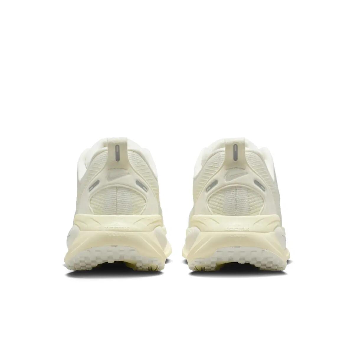 Nike Vomero 18 Sail Coconut Milk (Women's) 6/6
