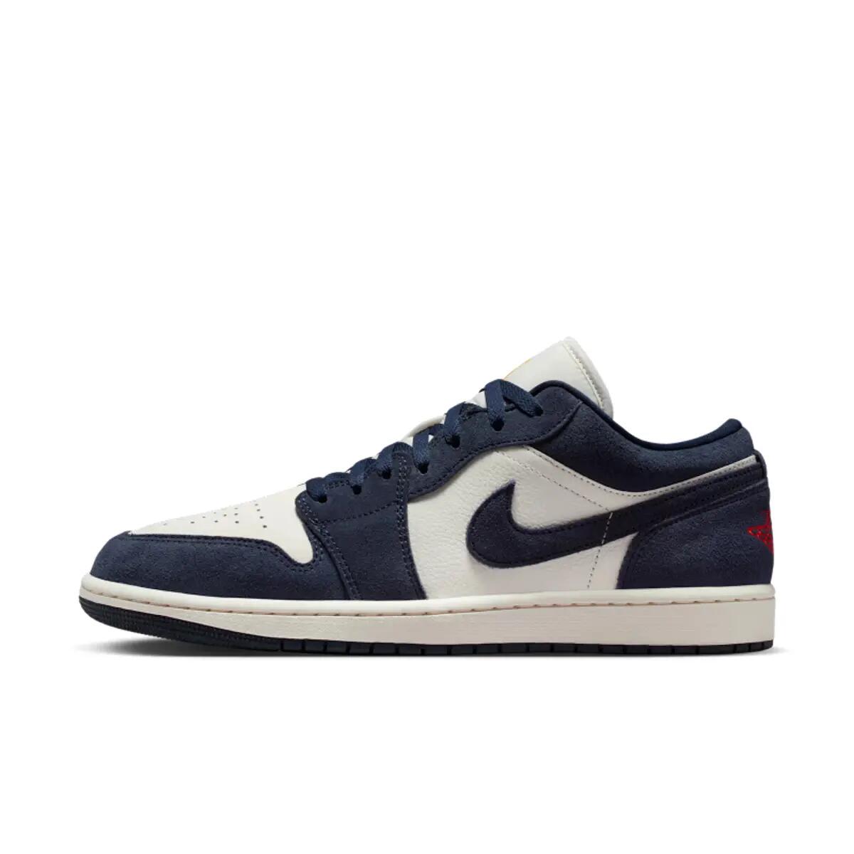 Air Jordan 1 Low SE Obsidian Suede 3/6