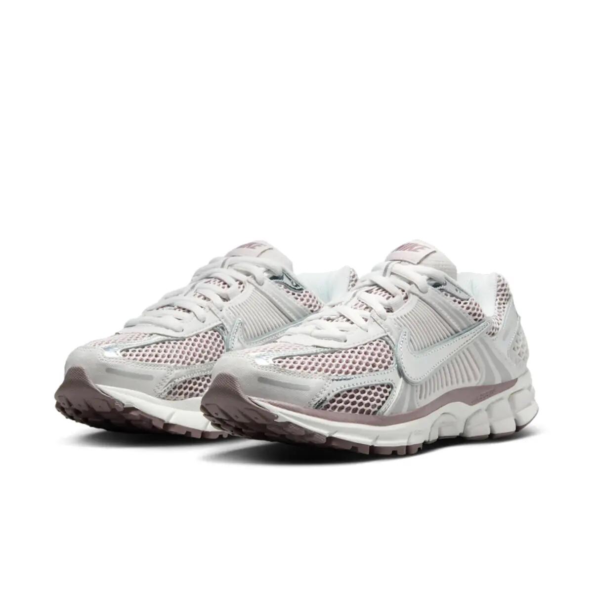 Nike Zoom Vomero 5 Metallic Silver Platinum Violet 5/6