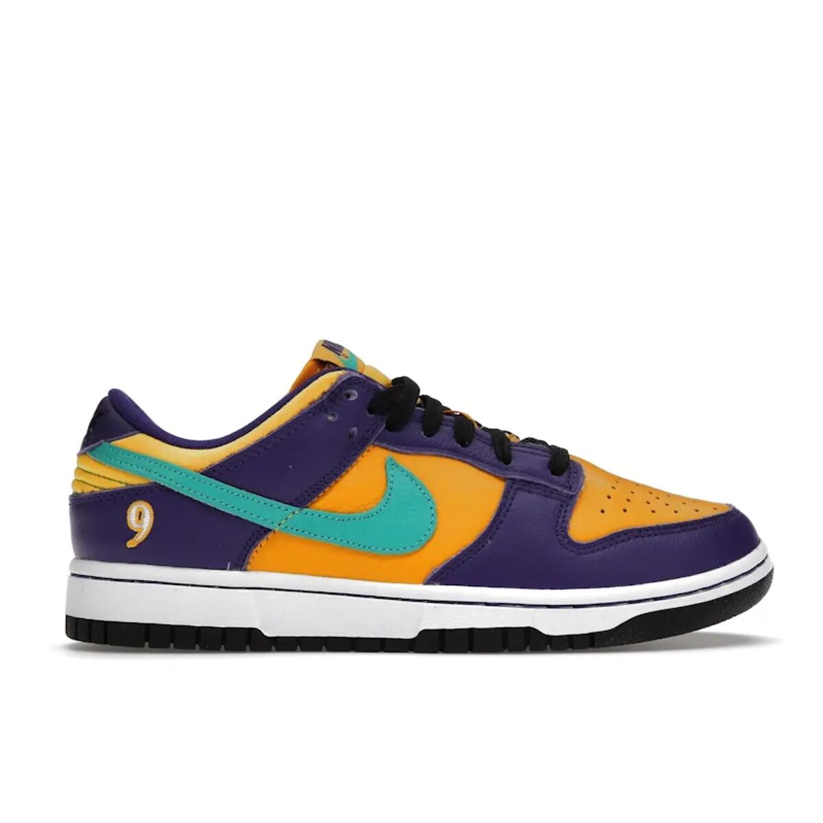 NIKE picture