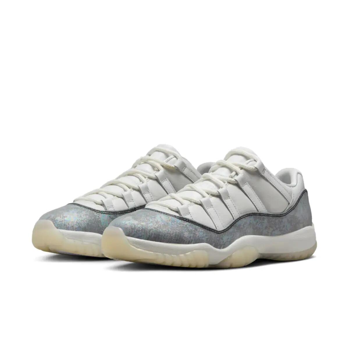 Air Jordan 11 Retro Low Year Of The Snake 4/6