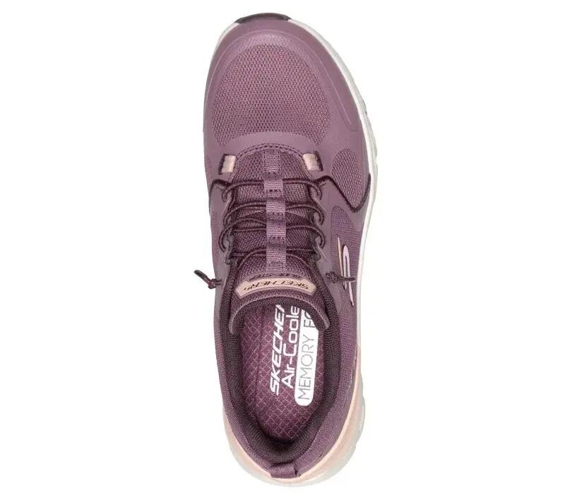 SKECHERS picture