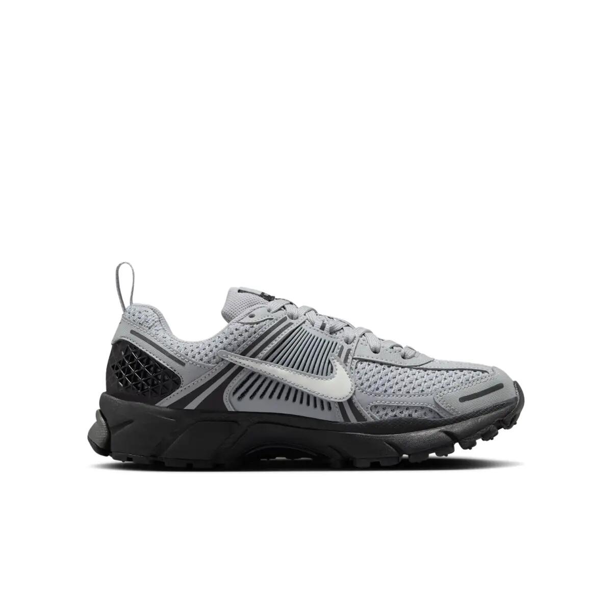 Nike Zoom Vomero 5 Wolf Grey Black (GS) 2/6