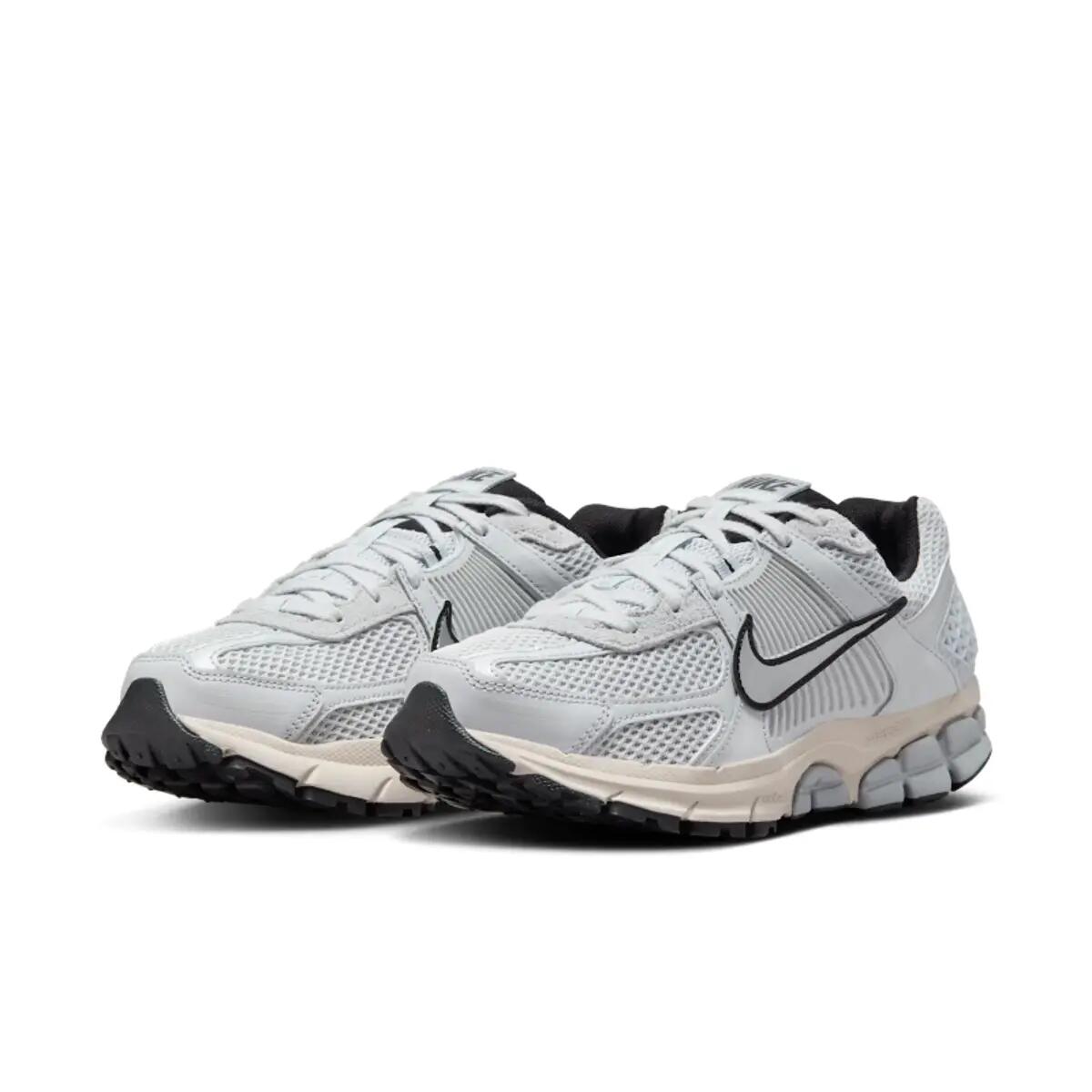 Nike Zoom Vomero 5 Pure Platinum (Women's) 4/6