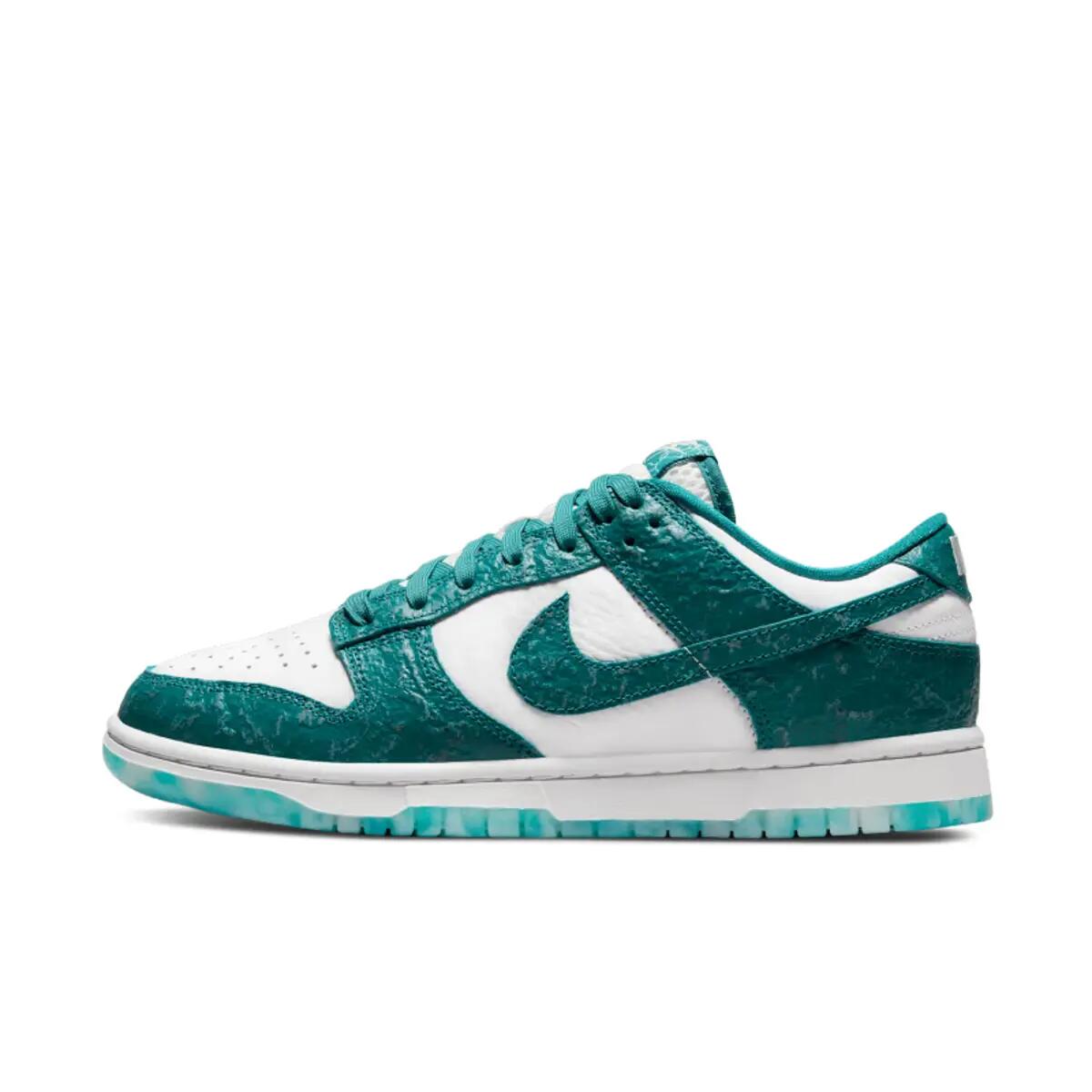 Nike Dunk Low Ocean (Women's) 3/6