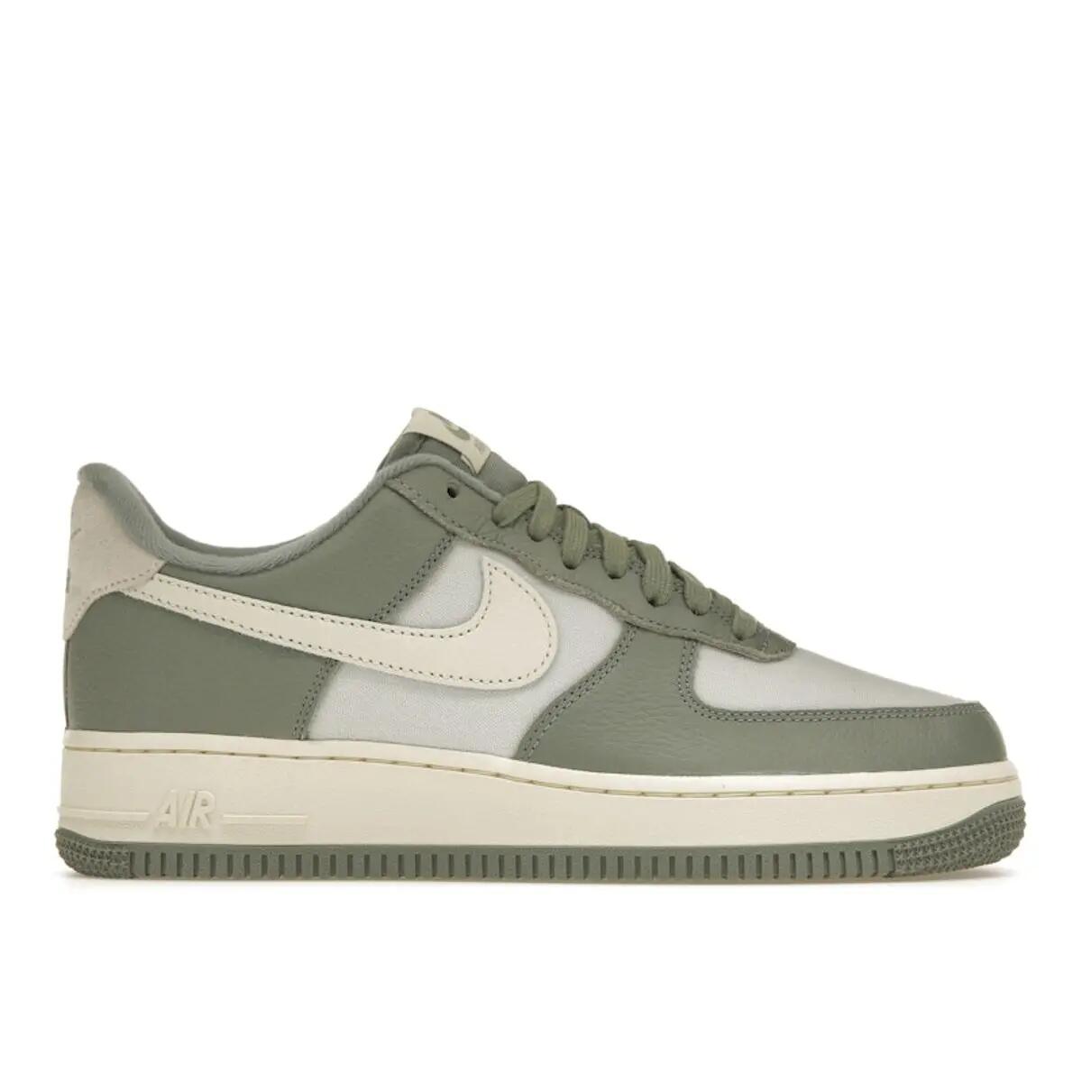 NIKE picture