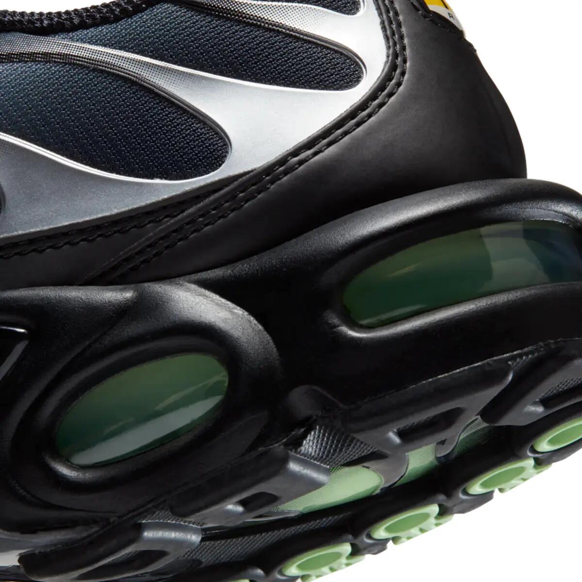 Nike Air Max Plus Black Particle Grey Vapour Green 6/8