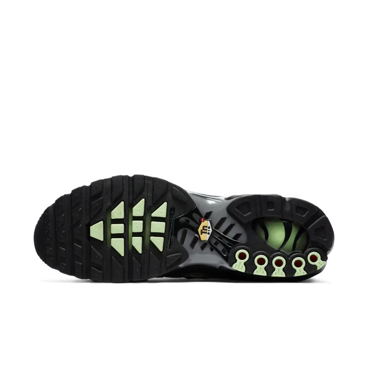 Nike Air Max Plus Black Particle Grey Vapour Green 2/8
