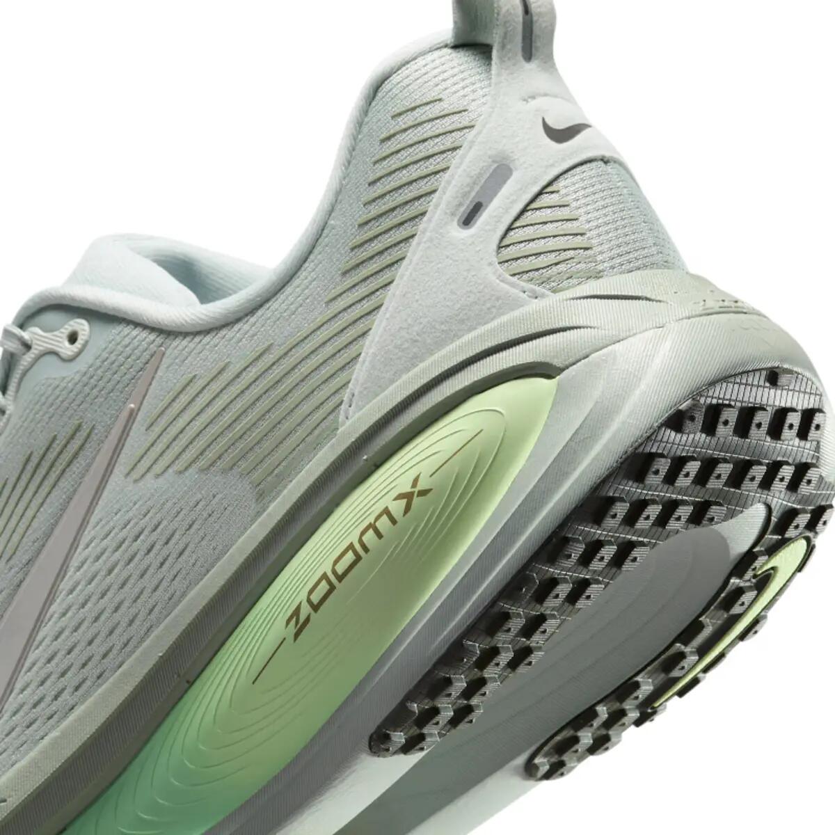 Nike Vomero 18 Light Silver Barely Volt Dusty Olive College Grey 6/6