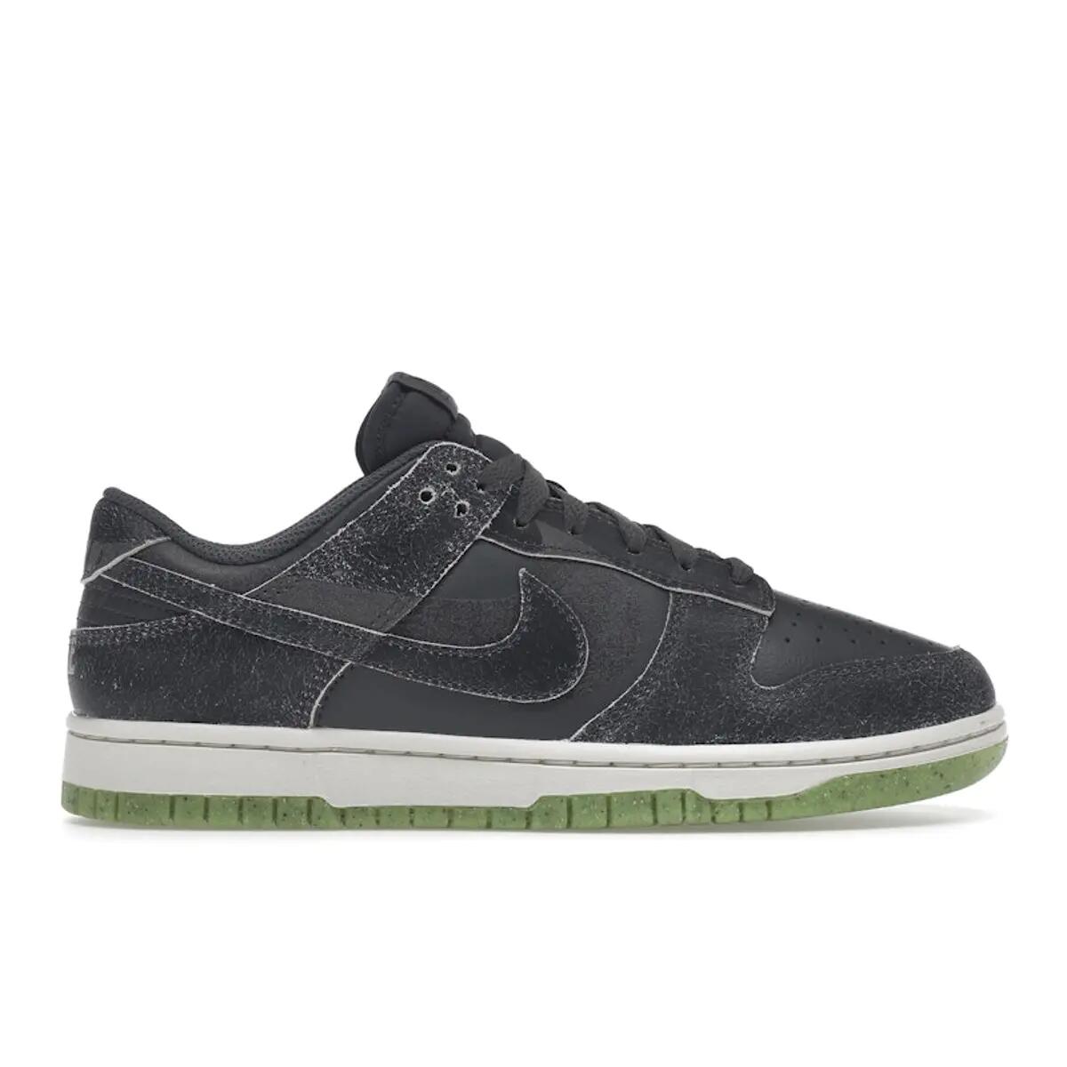 NIKE picture