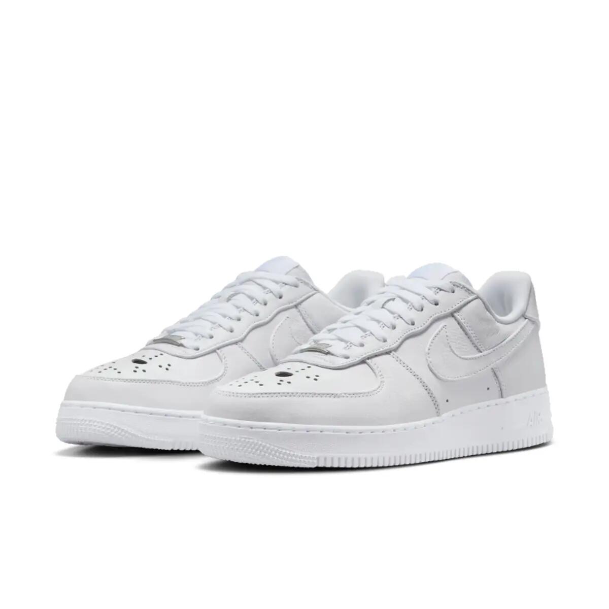 Hombre - Nike Air Force 1 Low Retro QS - IB4025-100 - Blanco 5/6