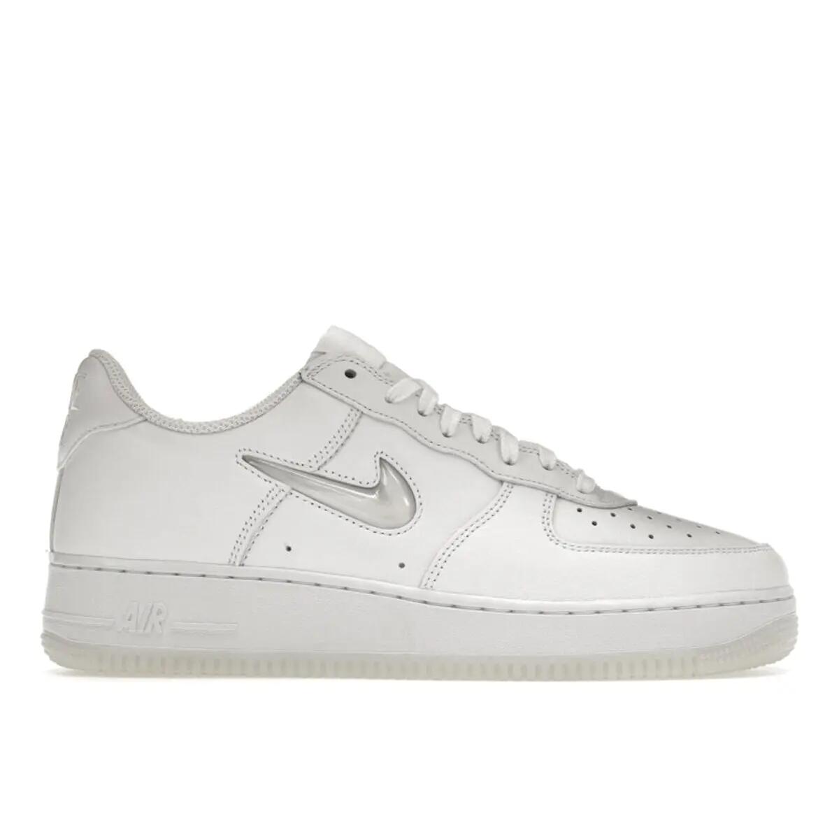 Lifestyle - Shoes - Low-top Air Force 1 '07 Retro - Triple White 1/6