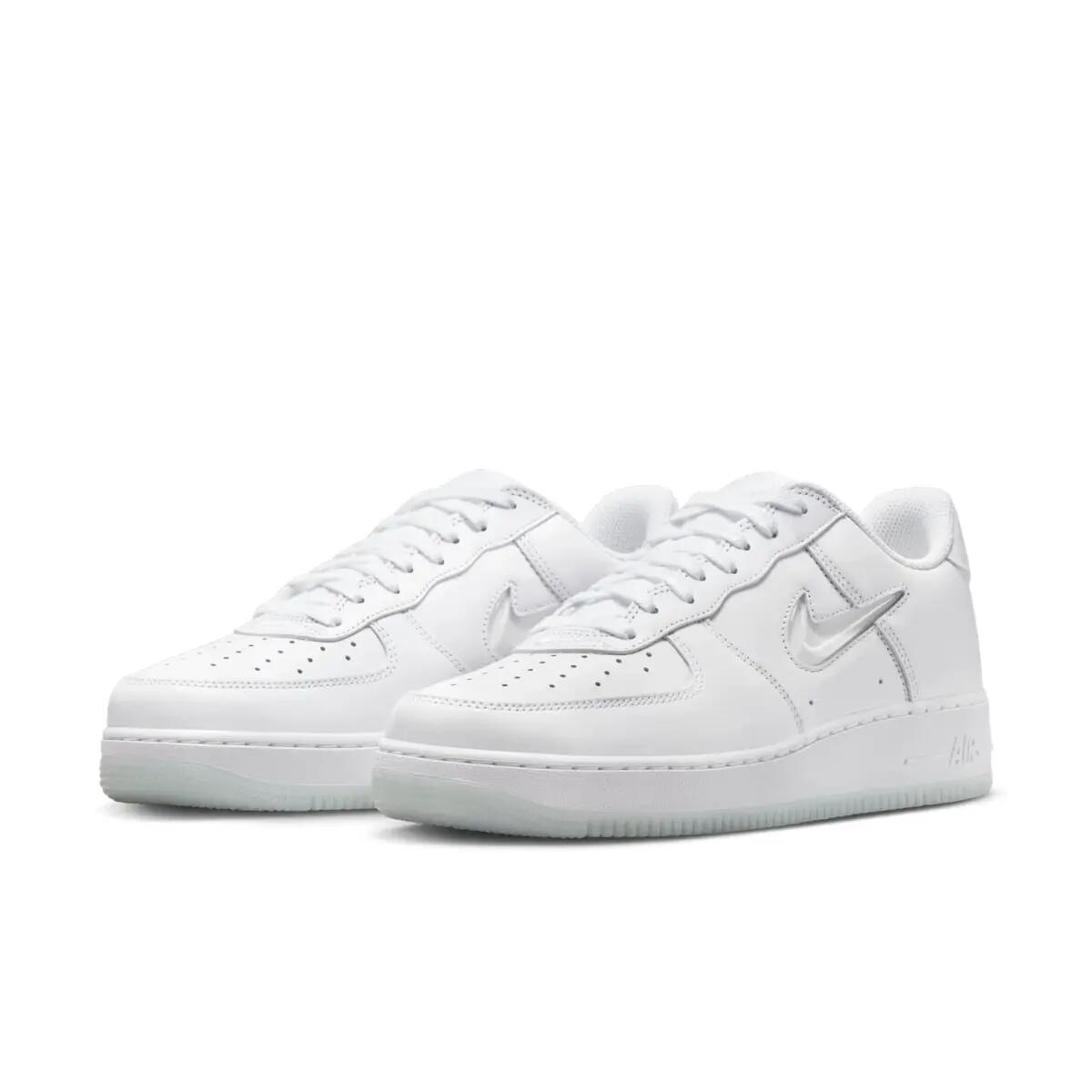 Lifestyle - Shoes - Low-top Air Force 1 '07 Retro - Triple White 4/6