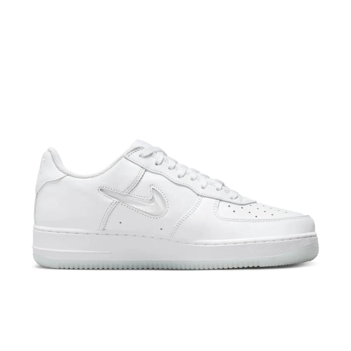 Lifestyle - Shoes - Low-top Air Force 1 '07 Retro - Triple White 3/6