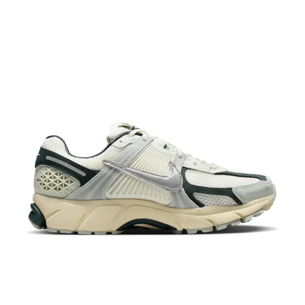 Nike Zoom Vomero 5 Light Silver Seaweed (Women's) 3/6