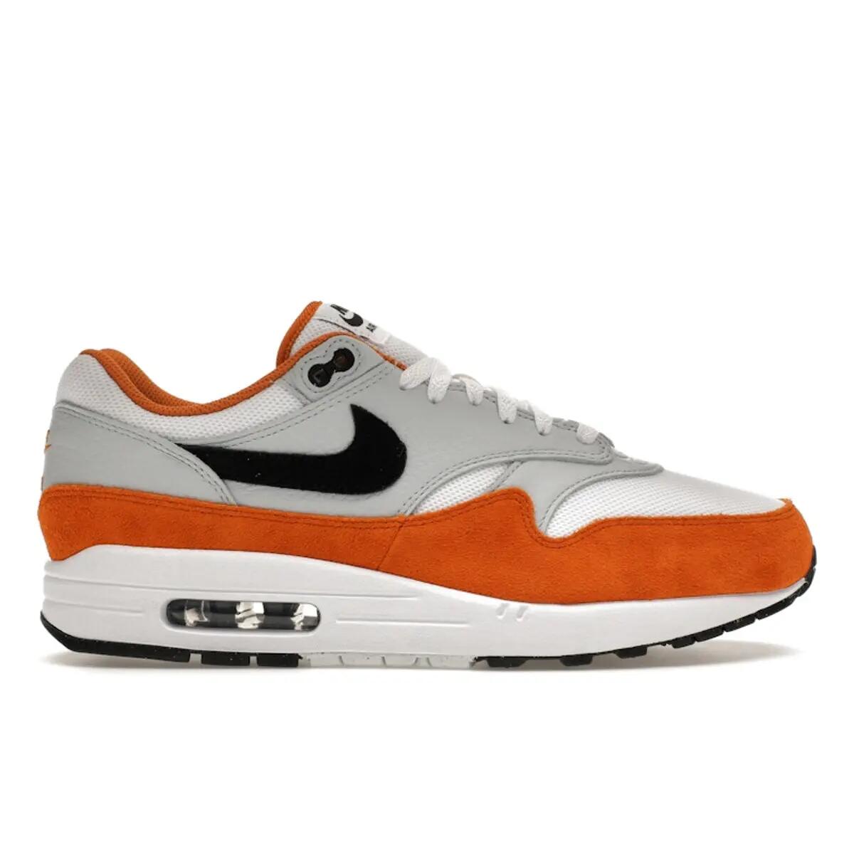 NIKE picture