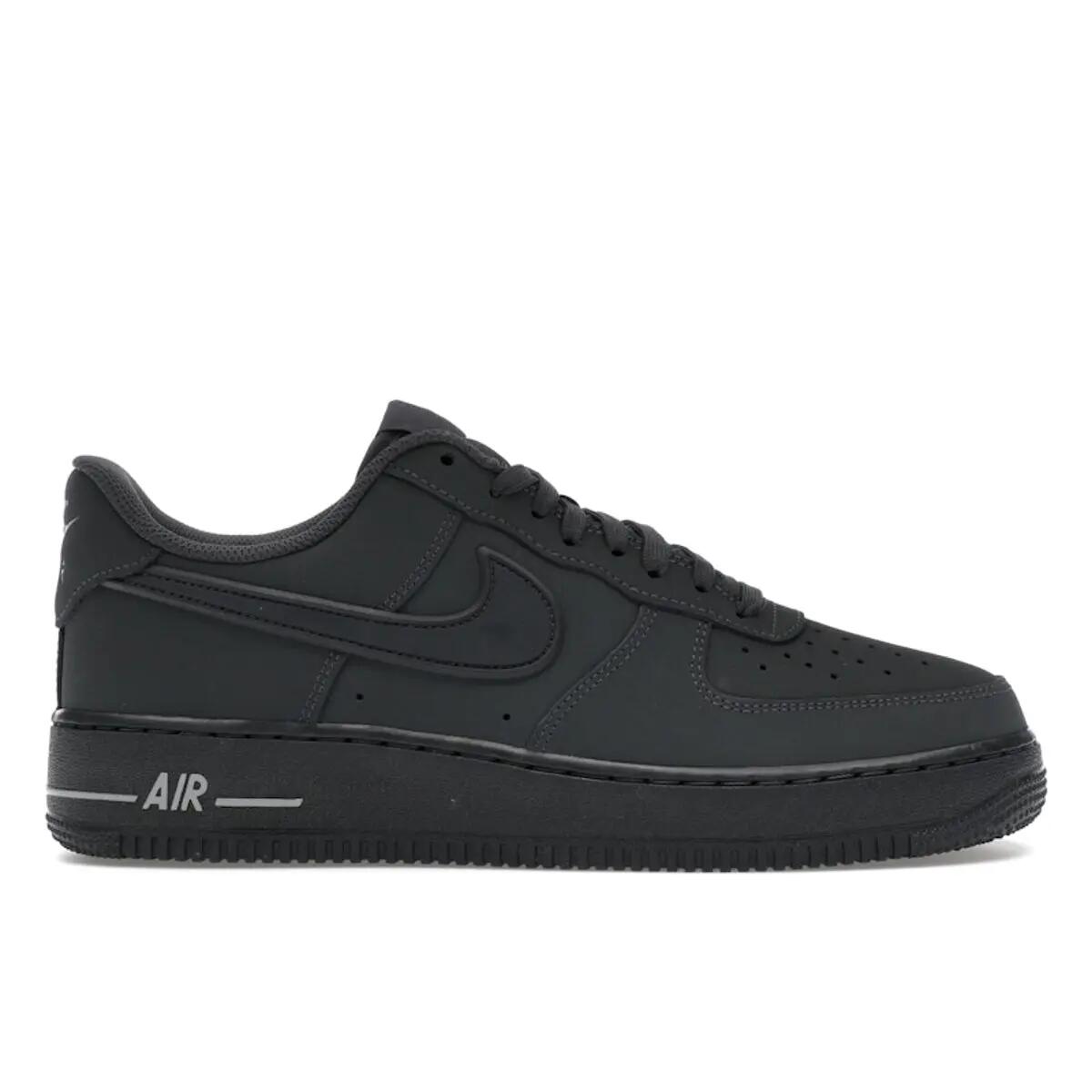 NIKE picture