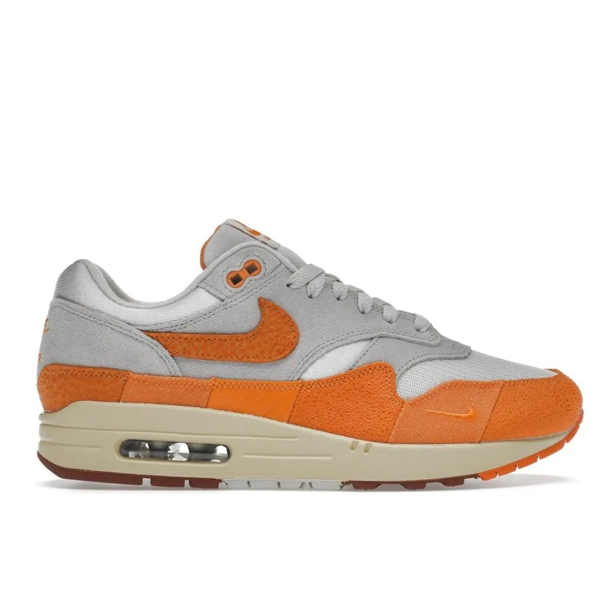 NIKE picture