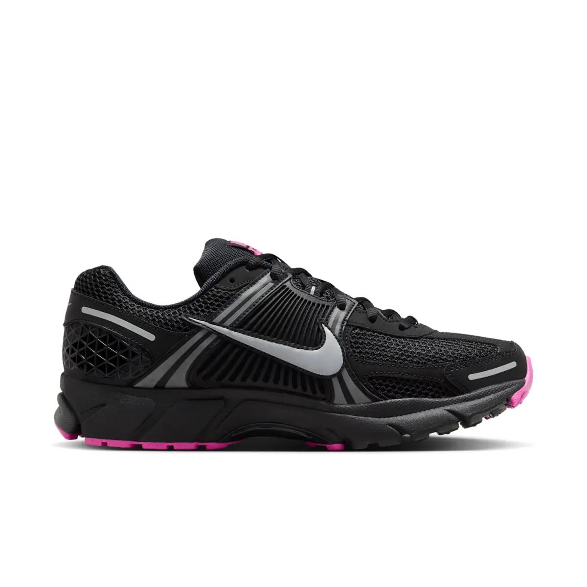 Nike Zoom Vomero 5 Black Pink Blast 3/6