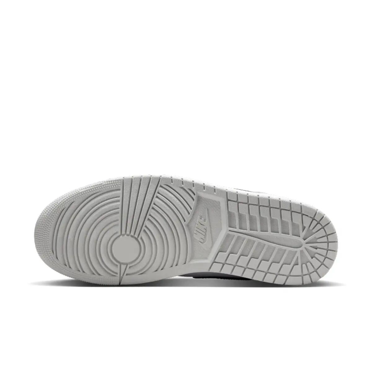 Air Jordan 1 Mid Barons 2/6