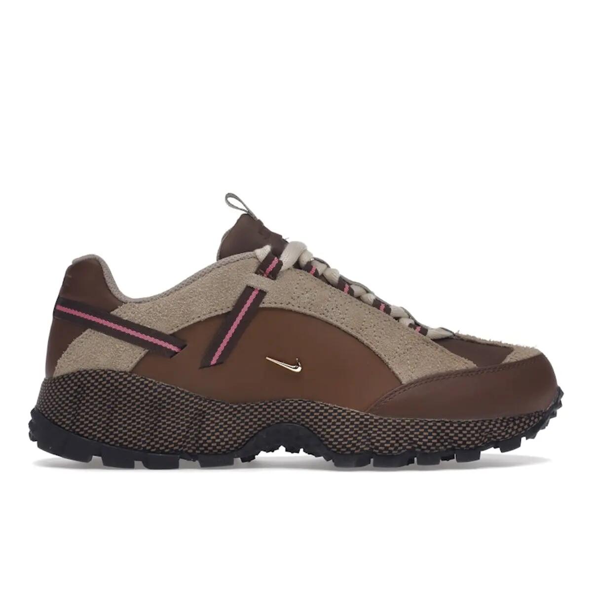 NIKE picture