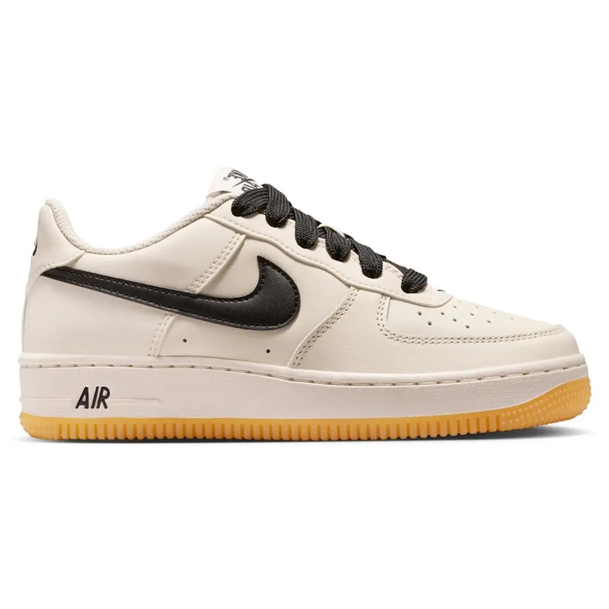 NIKE picture