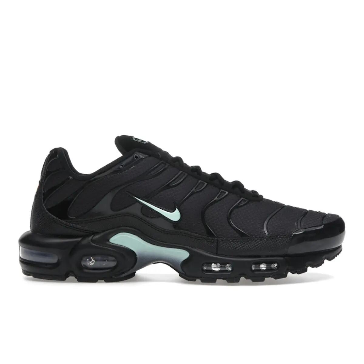 NIKE picture