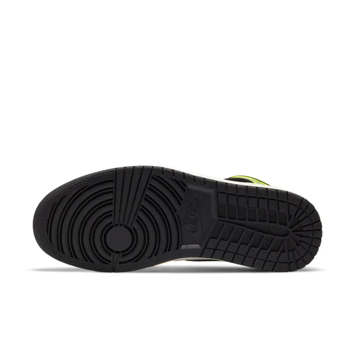 Air Jordan 1 Retro High White Black Volt University Gold 3/6
